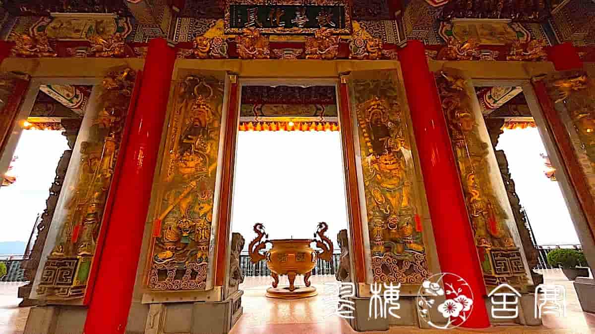 台湾最大の開漳聖王の廟「碧山巌」